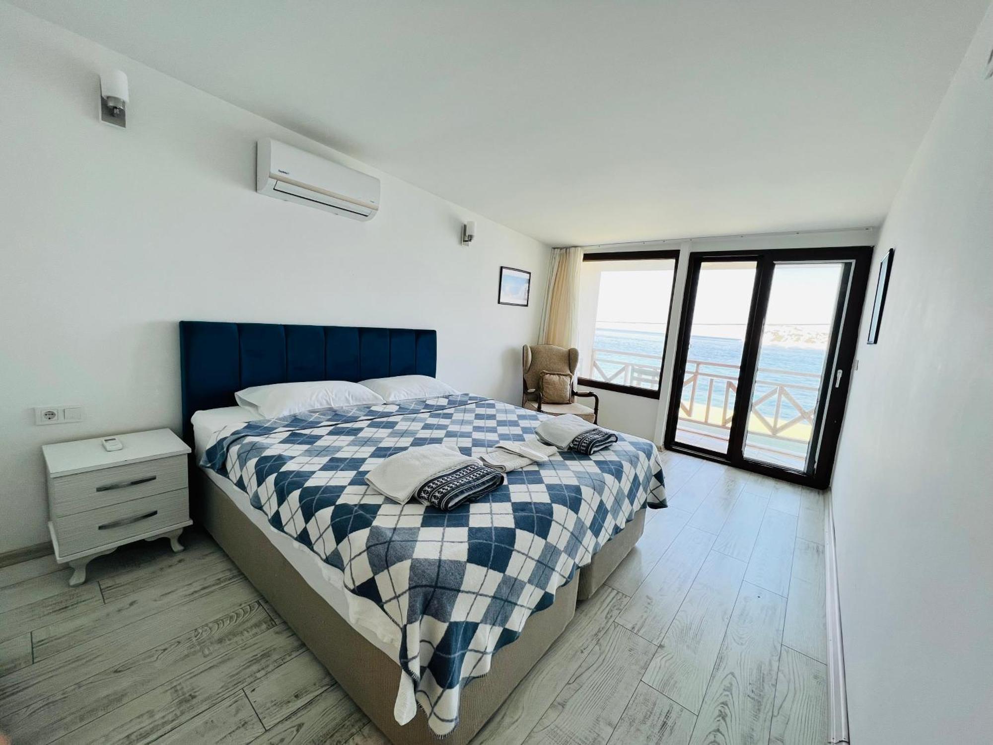 Giritli Rum Meyhanesi & Butik Otel Karaburun  Kültér fotó